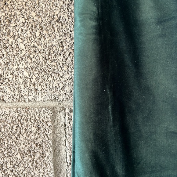 Thick Hunter Green Velvet Drapes Rod Pocket Classic Room Darkening ( 108” Long) - Picture 3 of 3